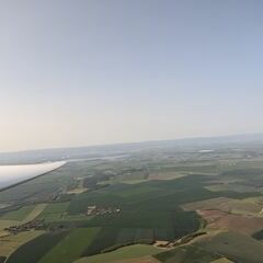 Flugwegposition um 14:41:07: Aufgenommen in der Nähe von Okres Louny, Tschechien in 1205 Meter